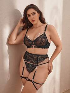 Soutien-Gorge Lingerie Féminine Sexy Grande Taille XXL « Deep Love » Premium avec Chaîne en Métal et Broderie Noire Unie - Product Image 4