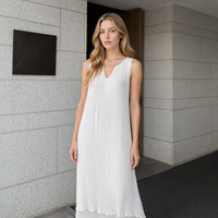 Robe d'été blanche plissée sans manches à col en V pour femme, coupe ample en H, taille haute, longueur mi-longue, personnalisée en usine, style minimaliste