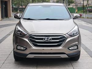 รถยนต์ SUV มือสองราคาถูก ยี่ห้อฮุนได รุ่น IX35 ปี <span class=keywords><strong>2015</strong></span> เครื่องยนต์ 2.0 ลิตร เกียร์อัตโนมัติ ขับเคลื่อน 2 ล้อ รุ่น Comfort 5 ที่นั่ง ใช้เชื้อเพลิงเบนซิน สำหรับผู้ใหญ่ในแอฟริกา - Product Image 1