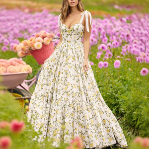 Vestido Largo con Cuello en V y Cintura Imperio, Estampado Floral, Amarillo, Poliéster, para Fiesta o Casual - Product Image 1