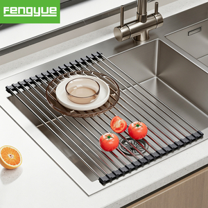 Escurridor de Platos Enrollable, Acero Recubierto de Silicona de Primera Calidad, Bordes de Silicona Antideslizantes y Estables, Organizador Versátil para Encima del Fregadero, Moderno - Product Image 2