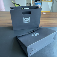 Sacs en papier cadeau de luxe personnalisés avec logo, pour vêtements, avec poignée en ruban