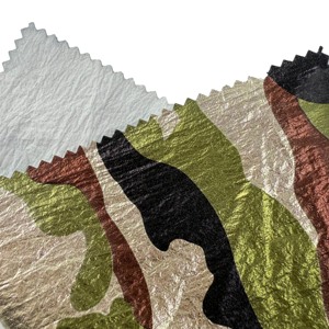 Tissu en taffetas de nylon froissé 40D 300T avec impression camouflage et finition estampage à chaud pour <span class=keywords><strong>doudoune</strong></span> de mode hivernale - Product Image 4