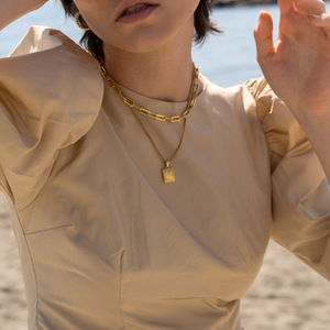 Квадратная подвеска в виде цветка в форме сердца - Product Image 1