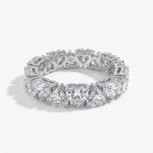 Anillo de Diamantes con Banda de Eternidad en Forma de Corazón Asimétrico - Oro de 9k, 14k y 18k - Product Image 5