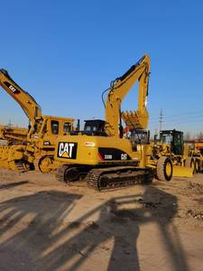 Excavadora hidráulica de cadenas Caterpillar CAT 320D usada, sin daños, sin fugas, sin óxido, con precio favorable en venta. - Product Image 3