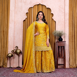 Traje de Boda Tradicional Indio-Pakistaní de Seda Amarilla Bordada para Mujer, Corte Holgado, Largo hasta el Suelo - Product Image 1