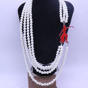 <span class=keywords><strong>Collana</strong></span> da Donna Ispirata al Design <span class=keywords><strong>di</strong></span> Gioielleria, Multistrato con <span class=keywords><strong>Perle</strong></span> e Smalto, Charm 'Red Fortitude Dance Lady', Stile Delta Sorority Greca - Product Image 2