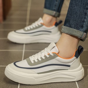 Nouvelles chaussures d'été pour hommes, respirantes, légères, en mesh, baskets blanches tendance pour hommes, chaussures de sport décontractées à semelle épaisse - Product Image 2