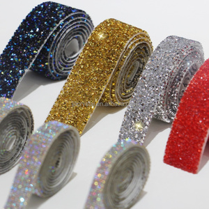 도매 10mm, 15mm, 20mm, 30mm 레진 라인스톤 장식용 DIY 자가 접착 크리스탈 스트립 - Product Image 2