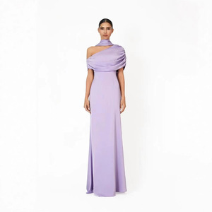Collezione <span class=keywords><strong>Invernale</strong></span> 2025: Abito Casual da Donna in Tessuto, Senza Maniche, Plissettato, Asimmetrico, Lunghezza a Terra, Design di Nicchia - Product Image 2