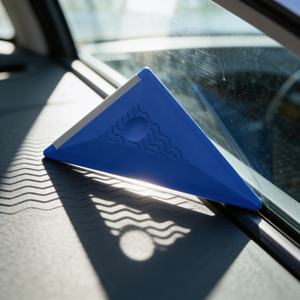 Set di 3 Raschietti Triangolari con Bordo in Silicone per Installazione di Pellicole Viniliche e PPF su Carrozzeria Auto - Product Image 1