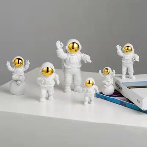 Figura de Astronauta Hecha a Mano en PVC, Decoración para Sala de Estar y Habitación Infantil, Regalos de Navidad al por Mayor - Product Image 2