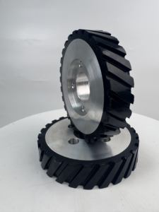 Riemmachine Rubber Wiel Aluminium Kern Rubber Wiel Tand Oppervlak Vlakke Riem Mouw Zonnewiel Aandrijfwiel Polijstwielen - Product Image 4