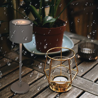 Lampe de table LED commerciale sans fil à intensité variable tactile, alimentée par batterie, en métal, style tambour, pour bistrot et café, personnalisable en usine