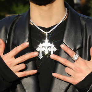 Nuovo rilascio di alta qualità Hip Hop uomo 3 pollici ciondolo croce su preordine con ciondolo a forma di diamante con tripla croce - Product Image 3