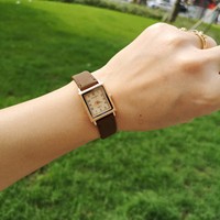 Montre Carrée Vintage avec Bracelet en Cuir pour Fille et Femme, Montre Étudiante Quartz Unisexe Tendance, Design Minimaliste Adorable