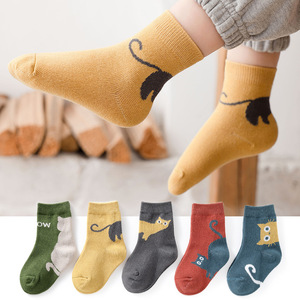 Chaussettes pour enfants à rayures de voiture en coton de haute qualité, design personnalisé, motif dessin animé, mignonnes, vente en gros OEM, prix d'usine - Product Image 1