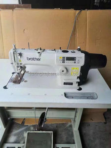 Machine à coudre industrielle à point droit simple 7100 d'occasion, machine universelle pour la fabrication de vêtements - Product Image 2