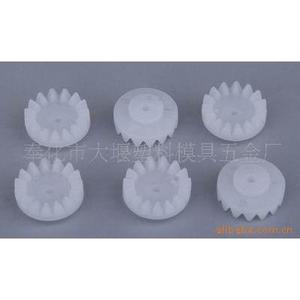 เฟืองพลาสติกแบบ Crown Gear ขนาด 0.5 โมดูลัส 15 ฟัน สำหรับงานของเล่น การประมวลผลชิ้นส่วนมาตรฐานตามแบบร่าง หรือ - Product Image 1