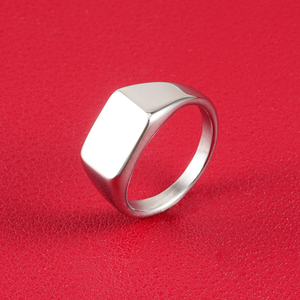 Groothandel Mode Trendy Waterdichte Unisex RVS Op Maat Gemaakt Blank PVD Goud Gegalvaniseerde Vierkante Rechthoekige Signet Ring Heren - Product Image 4