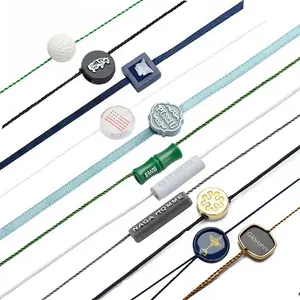 Kunststoff String Seal Lock Maker Personal isiertes Design Geprägte Siegel Tags Benutzer definierte Luxus Hang Tag Pvc Hang Tag Strings