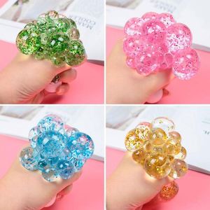 ลูกบอลบีบตาข่ายแบบขายส่ง ลูกบอลบีบกลิตเตอร์รูปองุ่น ของเล่นบีบคลายเครียด - Product Image 4