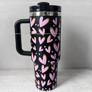 अमेरिका गर्म 40 औंस वैलेंटाइन का दिन स्टेनलेस स्टील कप कस्टम लोगो 40 औंस वैक्यूम इन्सुलेट उपहार कप हैंडल के साथ थर्माड टम्लर - Product Image 3