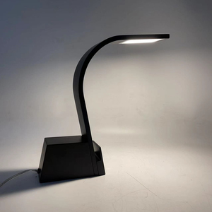 Lámpara de Escritorio Portátil Minimalista de Hierro con Interruptor Táctil de Cuello de Ganso, Certificación ETL, LED, USB, Toma de Corriente AC/USB, Luz Cálida de 3000K, 3 Años de Garantía - Product Image 2