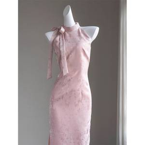 Robe Cheongsam Rose Élégante à Motifs Floraux, Col Montant, Fente Basse Naturelle, Silhouette Fourreau, Tissu Respirant pour Tenue de Soirée Femme - Product Image 4