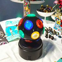 360 °   Mini boule disco rotative avec lentille colorée, lampe de scène LED multicolore pour fête, club, festival, décoration de table à domicile