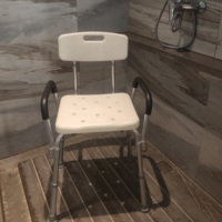 Siège de bain réglable en gros avec dossier et accoudoirs pour baignoire, chaises de bain pour personnes âgées et handicapées