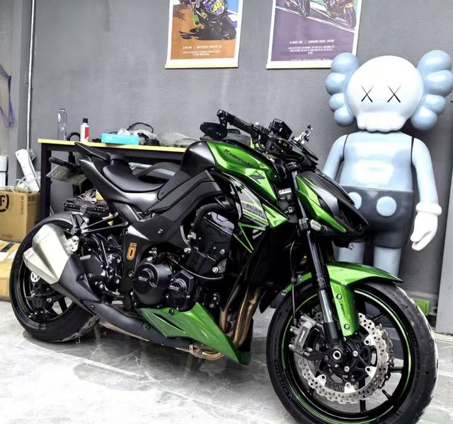 Kawasaki Z1000 N19 Big Snake Street Fighter 1000cc Liquid-Cooled EFI Motos a Gasolina China Made