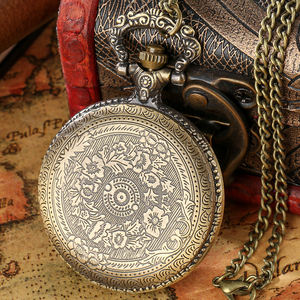 Montre de poche steampunk Eye Monster Beholder, cadeau gothique unique pour les collectionneurs, montre pendentif en bronze rétro avec chaîne - Product Image 3
