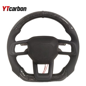 Volante personalizado de <span class=keywords><strong>precio</strong></span> de fábrica YTcarbon carbono triturado forjado con cuero personalizado para 2024 2025 <span class=keywords><strong>Mustang</strong></span> S650 - Product Image 2