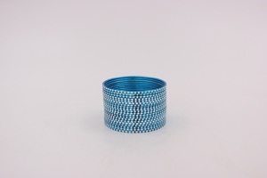 กำไลข้อมือพลาสติกเคลือบเงาเมทัลลิกขนาด 94 98 เกจ หลายร้อยสี คอลเลคชั่นเครื่องประดับแฟชั่น - Product Image 4