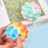 Balle lumineuse en silicone écologique quatre couleurs, anti-stress à presser, jouet unisexe pour soulager le stress et la décompression, pour les 8 ans et plus