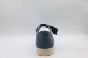 Özel tasarım spor ayakkabılar Sneakers enjeksiyon kalıplı Mesh üst kayma-on anti-kaygan nefes hafif - Product Image 3