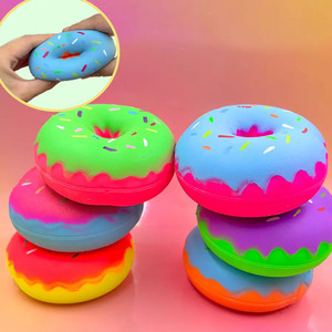 ชุดของเล่นบีบโดนัทแปลกใหม่เพื่อคลายเครียดและพัฒนาทักษะการใช้มือ - Product Image 2