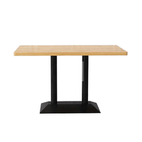 Offre Spéciale : Ensemble Table et Chaises de Restaurant Moderne (4-6 Chaises Noires) – Écologique, Facile à Nettoyer, Structure Métallique Robuste, Usage Commercial Hôtelier