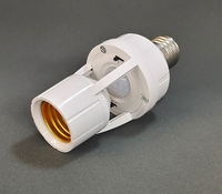 运动感应灯座 E27 PIR 传感器开关塑料灯座，适用于智能照明解决方案