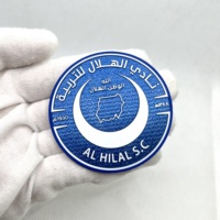 Étiquette de vêtement personnalisée en silicone avec logo en relief pour les vêtements de sport, les uniformes, les sacs à dos et les marques de vêtements