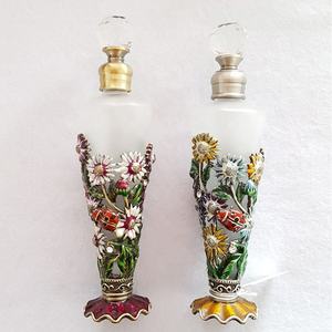 Flacon de parfum en verre de 25 ml, design floral en métal breveté arabe, flacon d'huile essentielle givré, flacon d'attar rechargeable, sortie d'usine # 59810 - Product Image 2