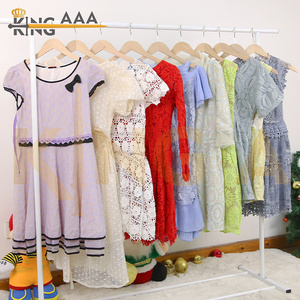 Nuevo vendedor de pacas mixtas, ropa en stock, vestido de mujer de alta calidad, ropa usada en el Reino Unido - Product Image 5