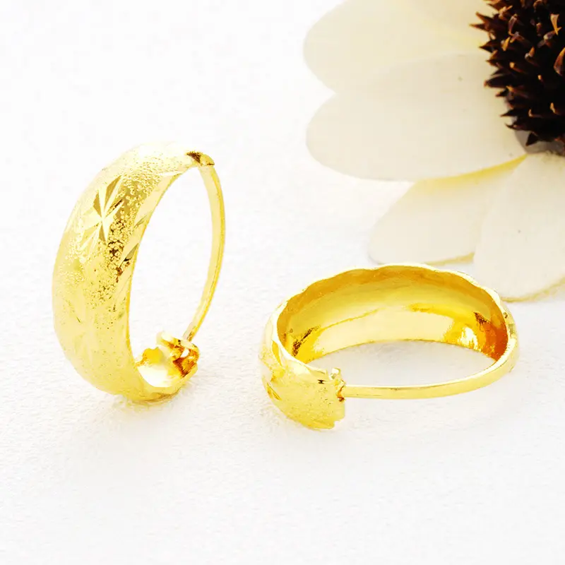 new 2023luxury Full star gold round buckle 24K gold plated ladies retro sargent earrings women old jewelry wholesale