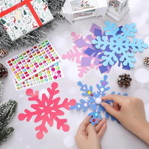 <span class=keywords><strong>Kit</strong></span> d'activités créatives flocons de neige DIY très prisé pour enfants – Créez vos propres autocollants et pompons flocons de neige pour garçons et filles – Idéal pour les anniversaires - Product Image 3