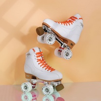 Patins à roulettes professionnels à 4 roues avec lumières clignotantes, type de produit