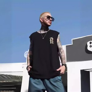 Camiseta sin mangas negra con estampado de letras Content Is Happiness para hombre, estilo casual con cuello redondo - Product Image 6