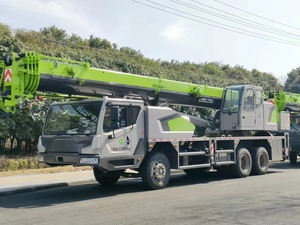 Grúa para Camión de 25 Toneladas, 49.5m, ZTC250A562-1, Motor de Bomba de Engranajes de Alta Eficiencia - Product Image 4