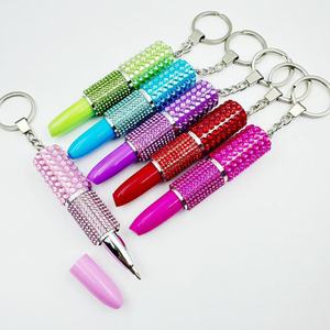<span class=keywords><strong>Rouge</strong></span> <span class=keywords><strong>à</strong></span> lèvres en forme de stylos <span class=keywords><strong>à</strong></span> bille roulante porte-clés strass cristal <span class=keywords><strong>rouge</strong></span> <span class=keywords><strong>à</strong></span> lèvres stylo avec porte-clés créatif écriture stylos cadeau - Product Image 2